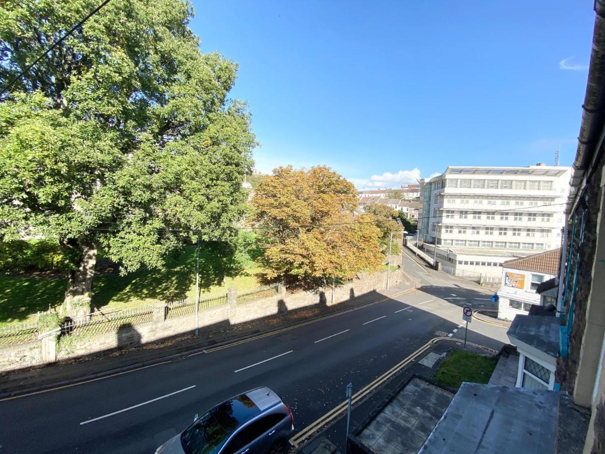 Budget Stay, Shared Guest House, R1 Mount Pleasant Hill Swansea Zewnętrze zdjęcie